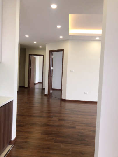 Cho thuê căn 3PN cơ bản chung cư Gold Season giá 14.5 triệu